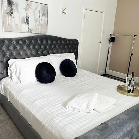 Modern 3 Bed, Heart Of Ashley Cross, 5 Mins To Sandbanks Poole Zewnętrze zdjęcie