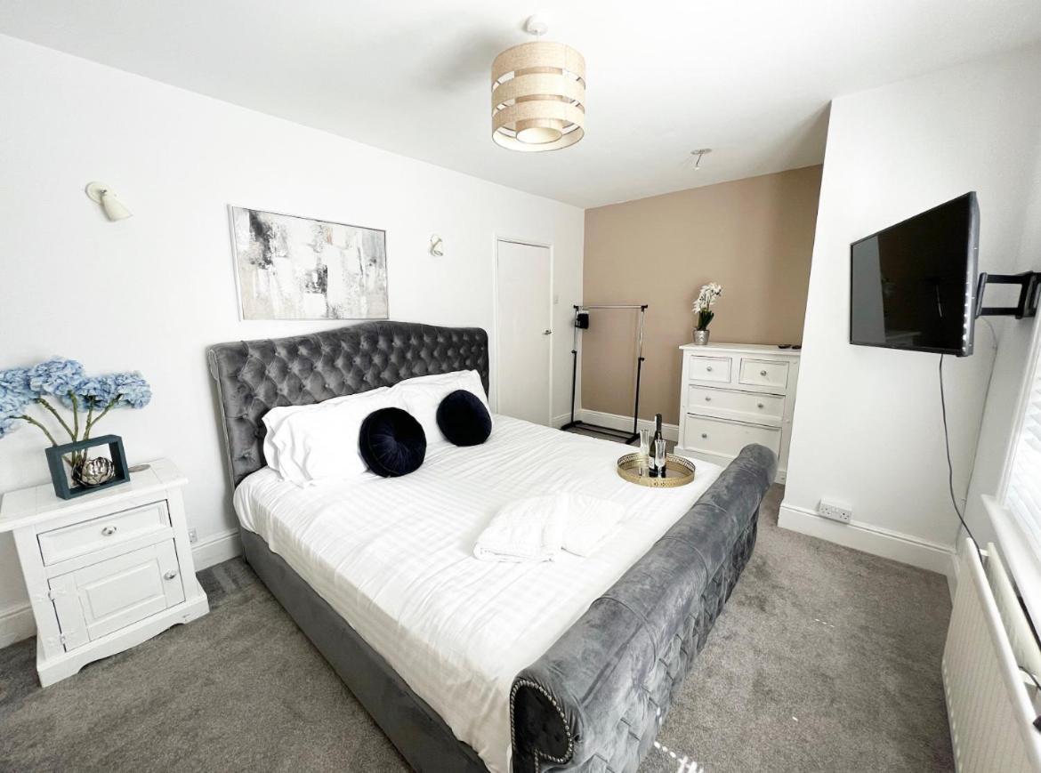 Modern 3 Bed, Heart Of Ashley Cross, 5 Mins To Sandbanks Poole Zewnętrze zdjęcie