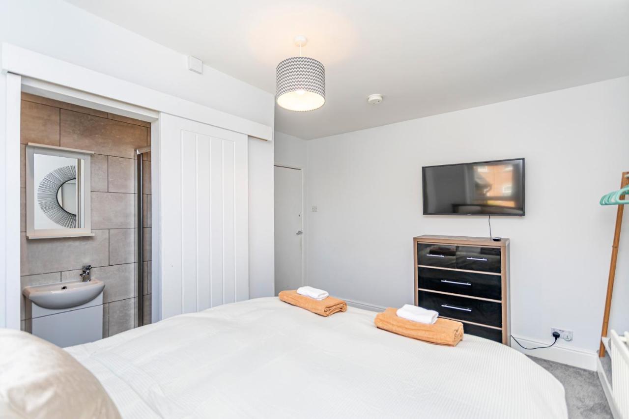 Modern 3 Bed, Heart Of Ashley Cross, 5 Mins To Sandbanks Poole Zewnętrze zdjęcie
