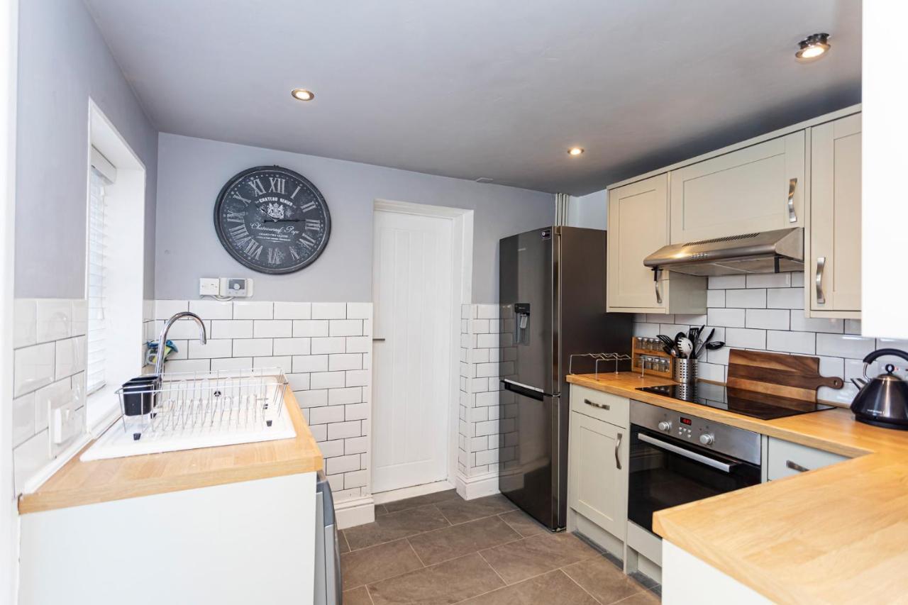 Modern 3 Bed, Heart Of Ashley Cross, 5 Mins To Sandbanks Poole Zewnętrze zdjęcie